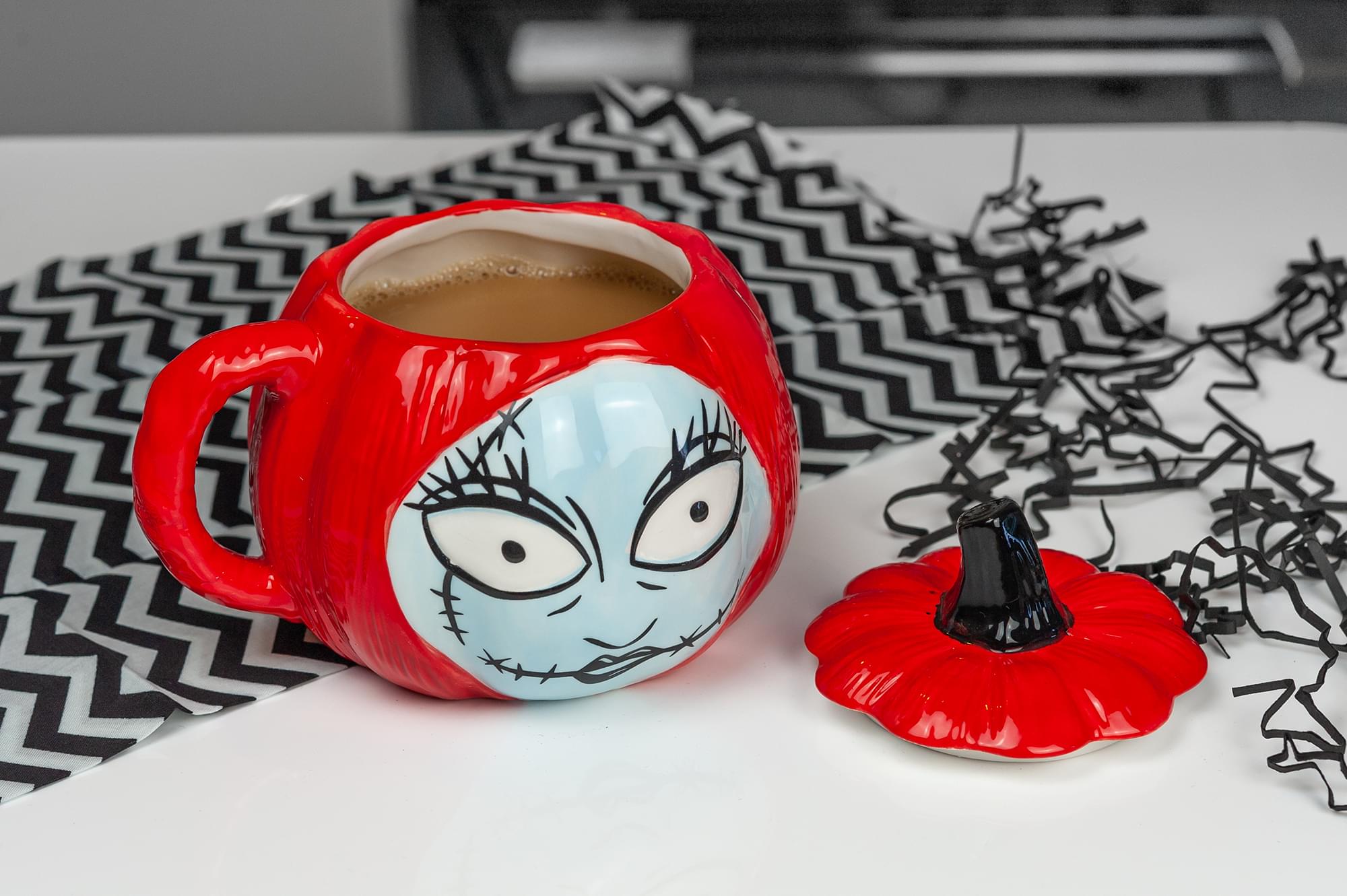 Nightmare Before Christmas Sally Figural 26 Oz Ceramic Mug With Lid