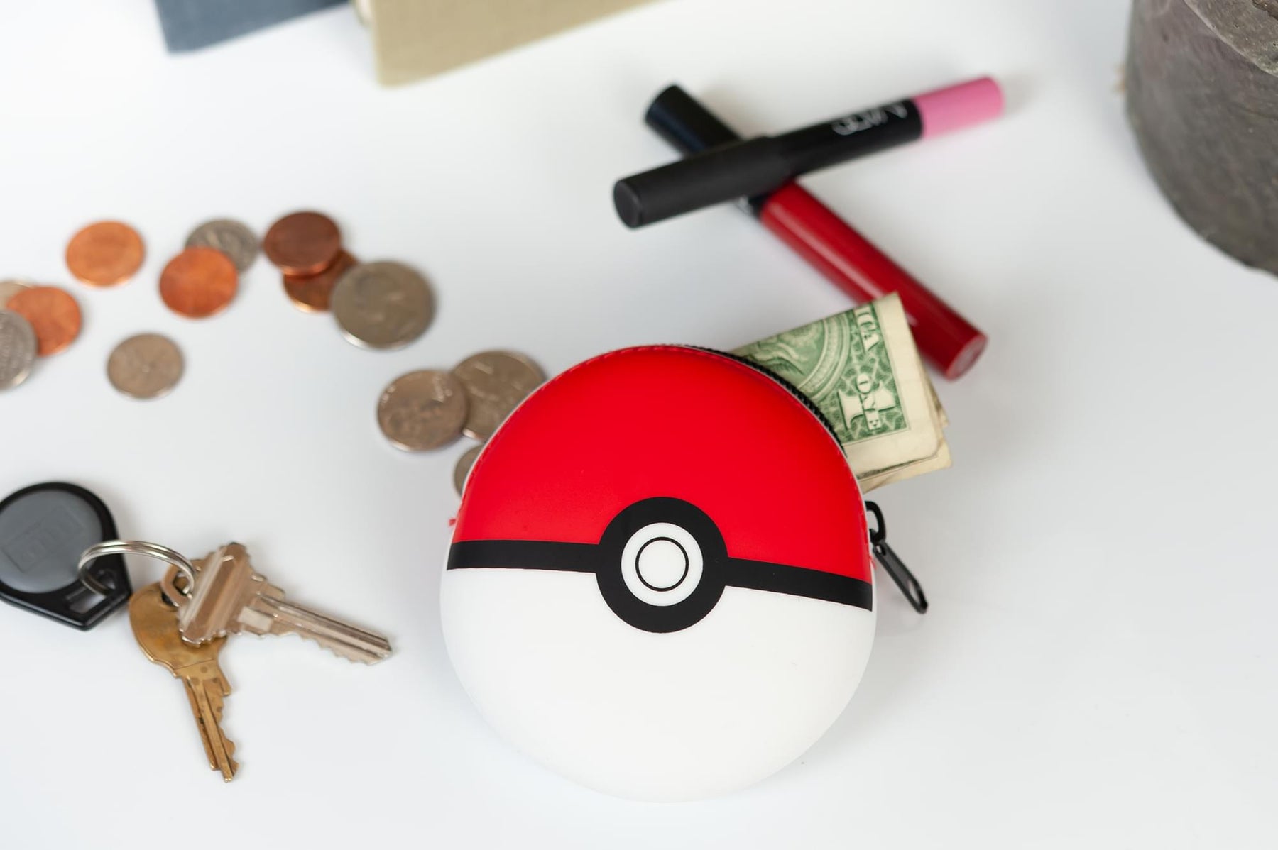 Pokémon Poké Ball Zippered Coin Pouch | Silicon Wallet For Coins And Treasures