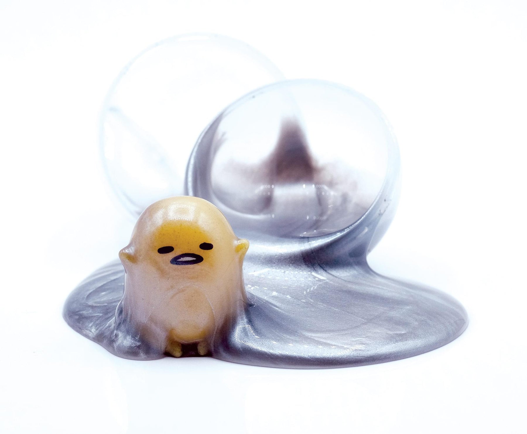 Gudetama The Lazy Egg Metallic Slime & Mini Figure | Grey